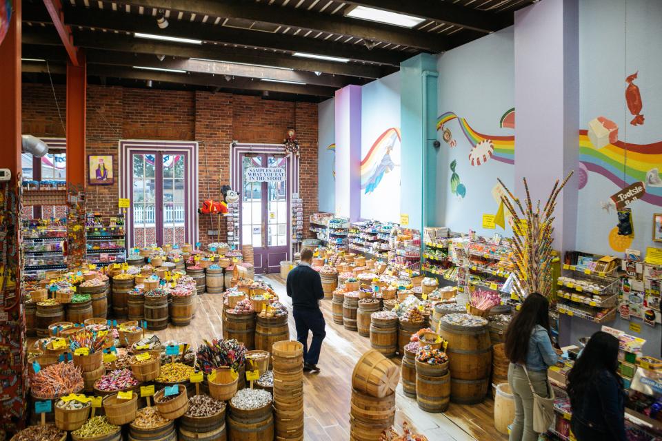 Candy Heaven Old Sacramento Waterfront