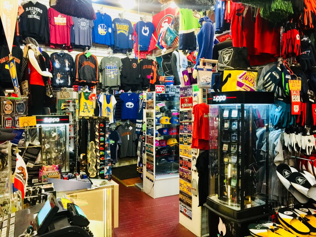 sac_sports_souveniers