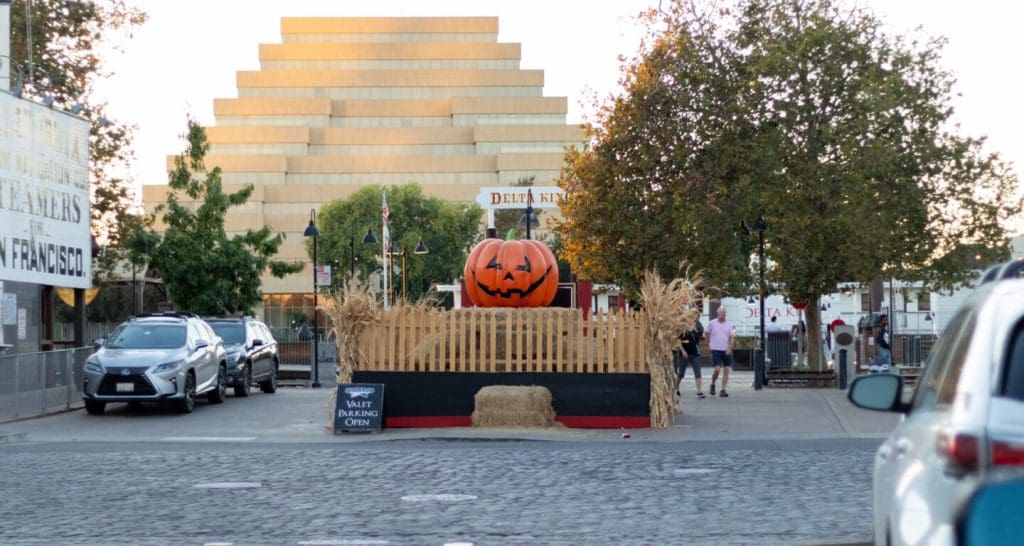 creditdowntownsac_muts_halloweentown-71-scaled-1440x768-c